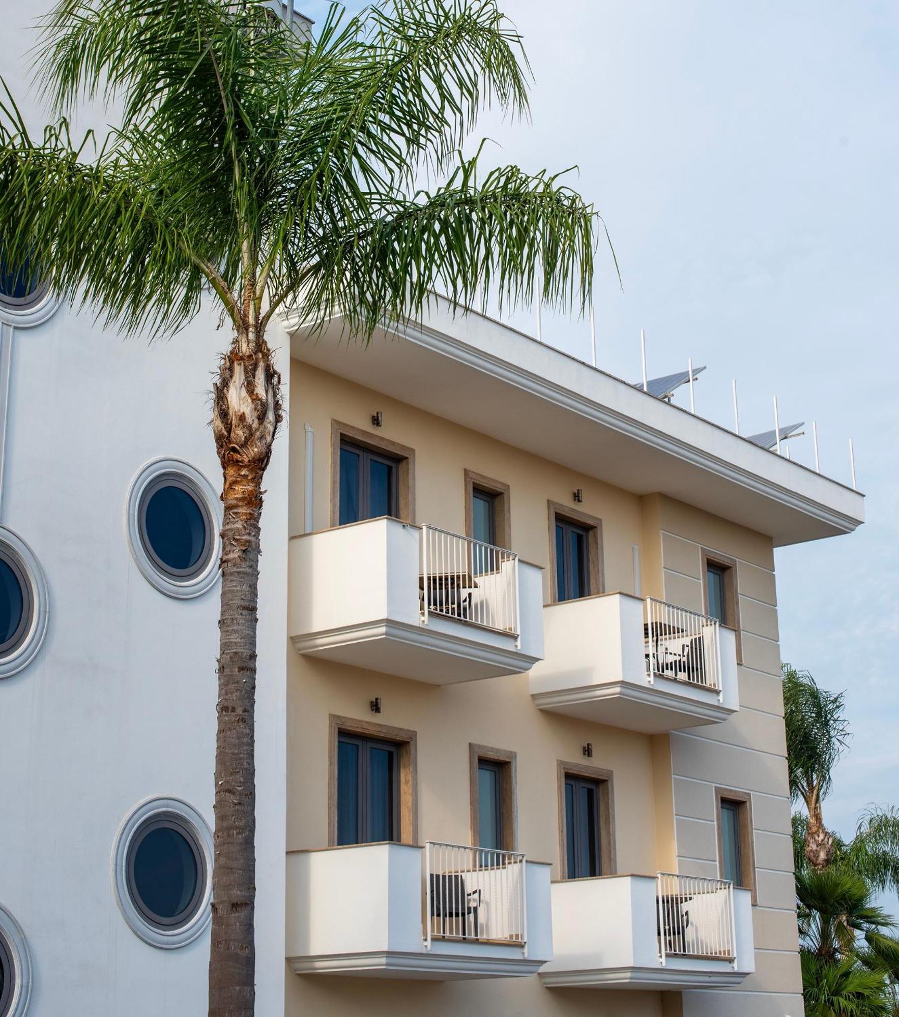 Hotel Premiere Varcaturo Exterior foto